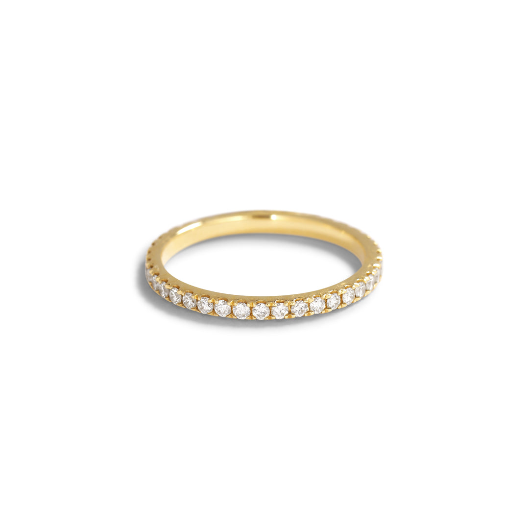 Eternityring i v-split med 0,01 ct.