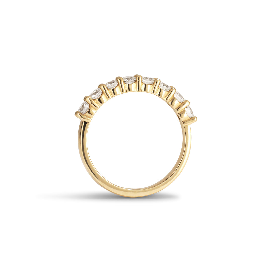 Alliancering i shared prongs med 8x 0,10 ct.