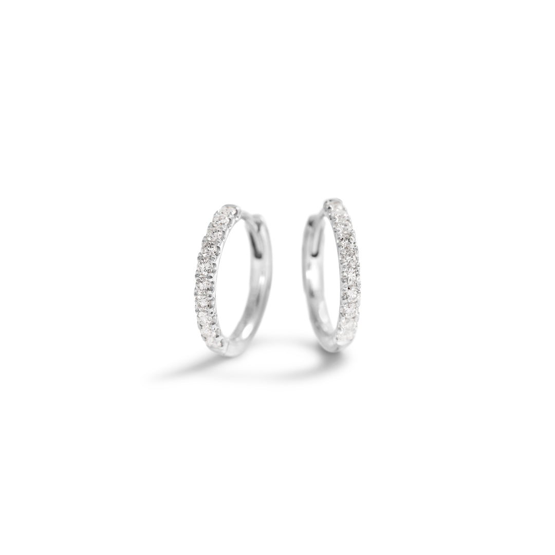 Hoops 11 mm i hvidguld - 0,018 ct.