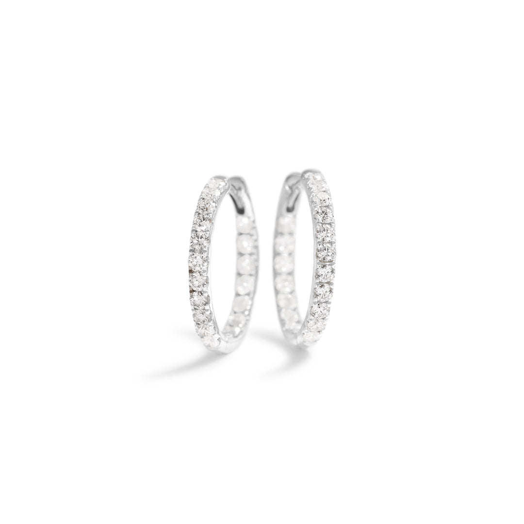 Hoops 15 mm i hvidguld - full - 0,035 ct.