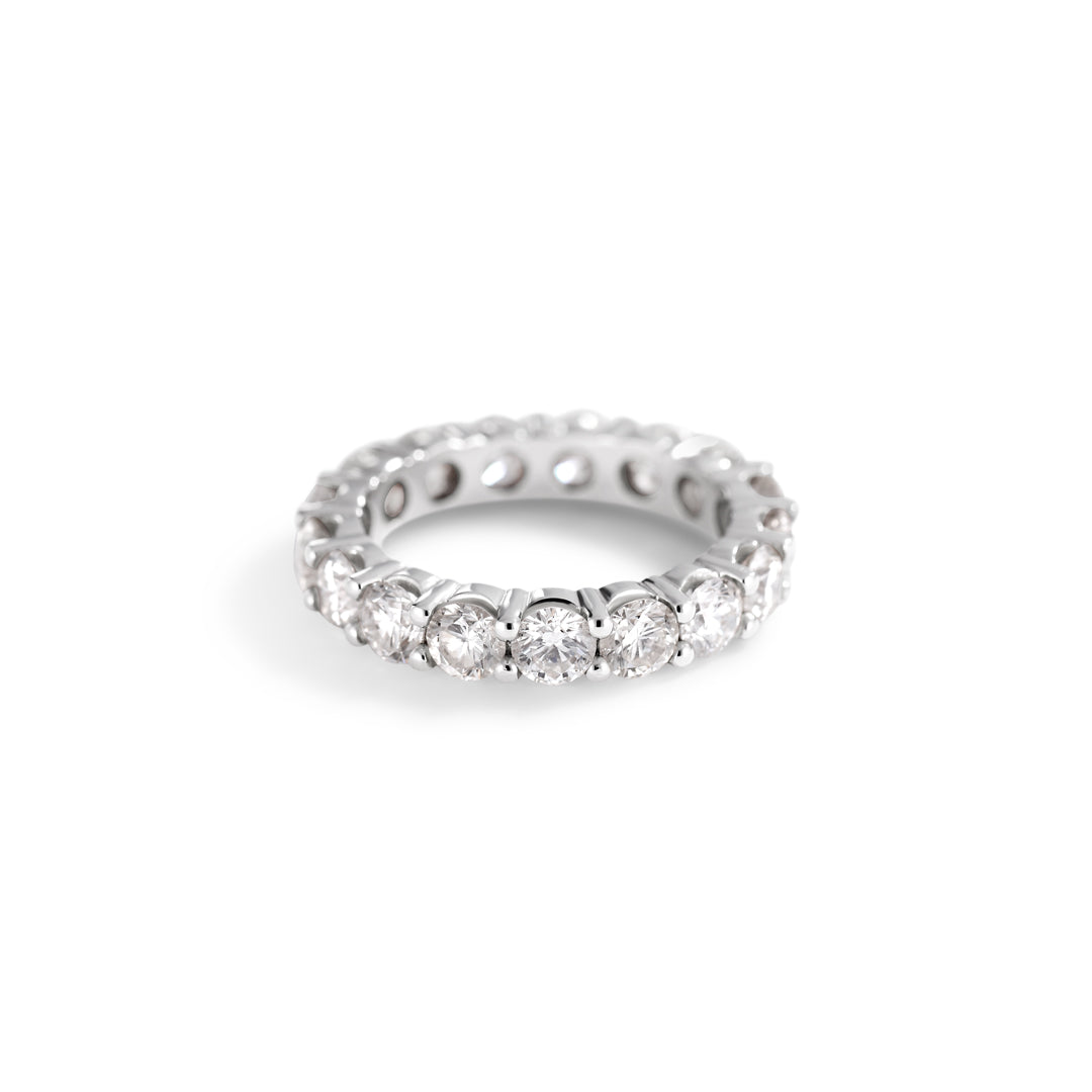 Eternityring i hvidguld med 0,20 ct.