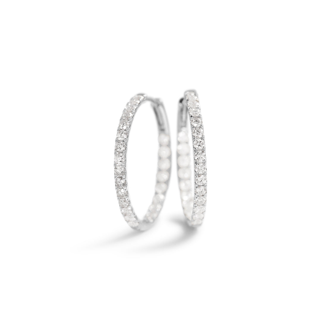 Hoops 20 mm i hvidguld - full - 0,035 ct.
