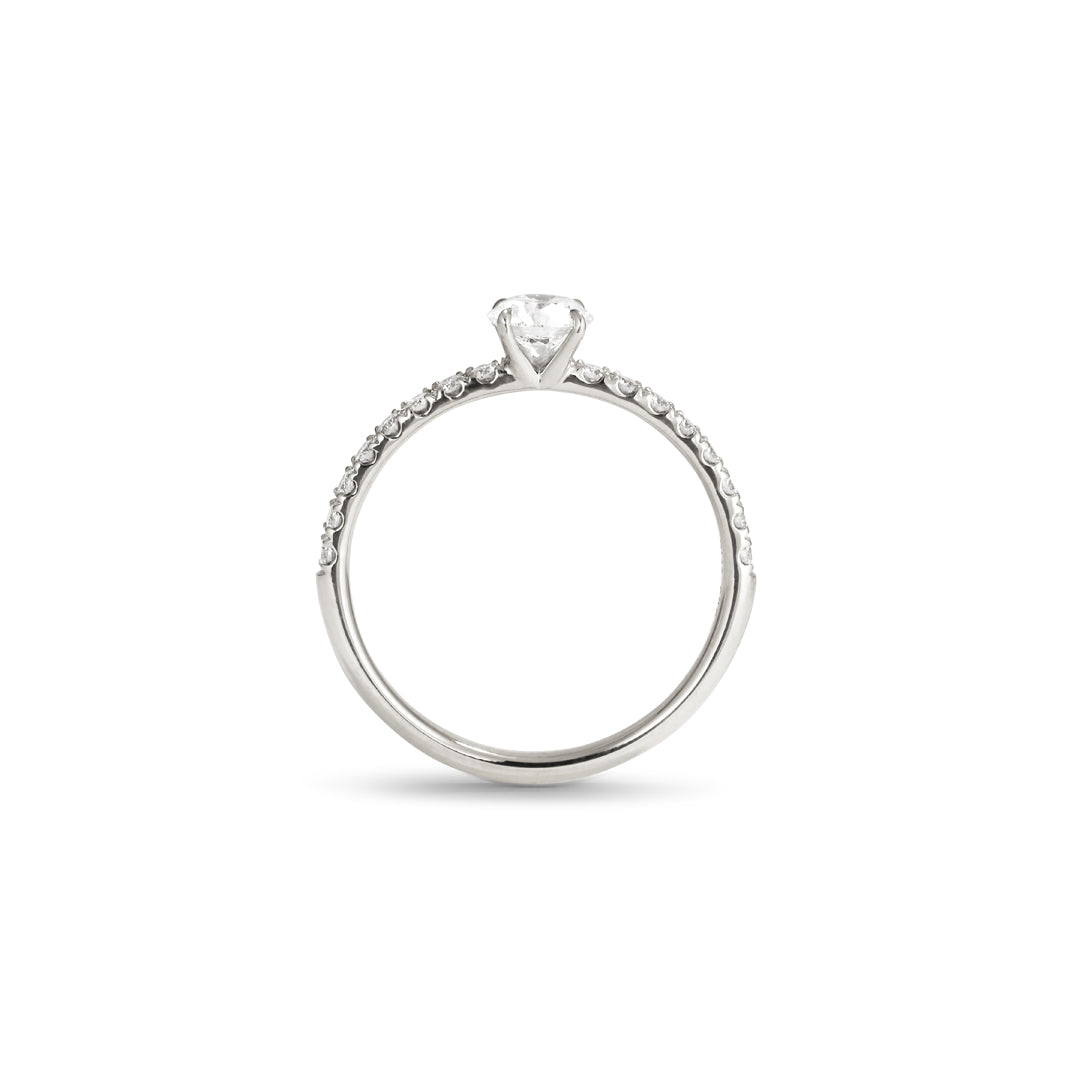 Solitairering med sidesten i hvidguld med 0,40 ct.