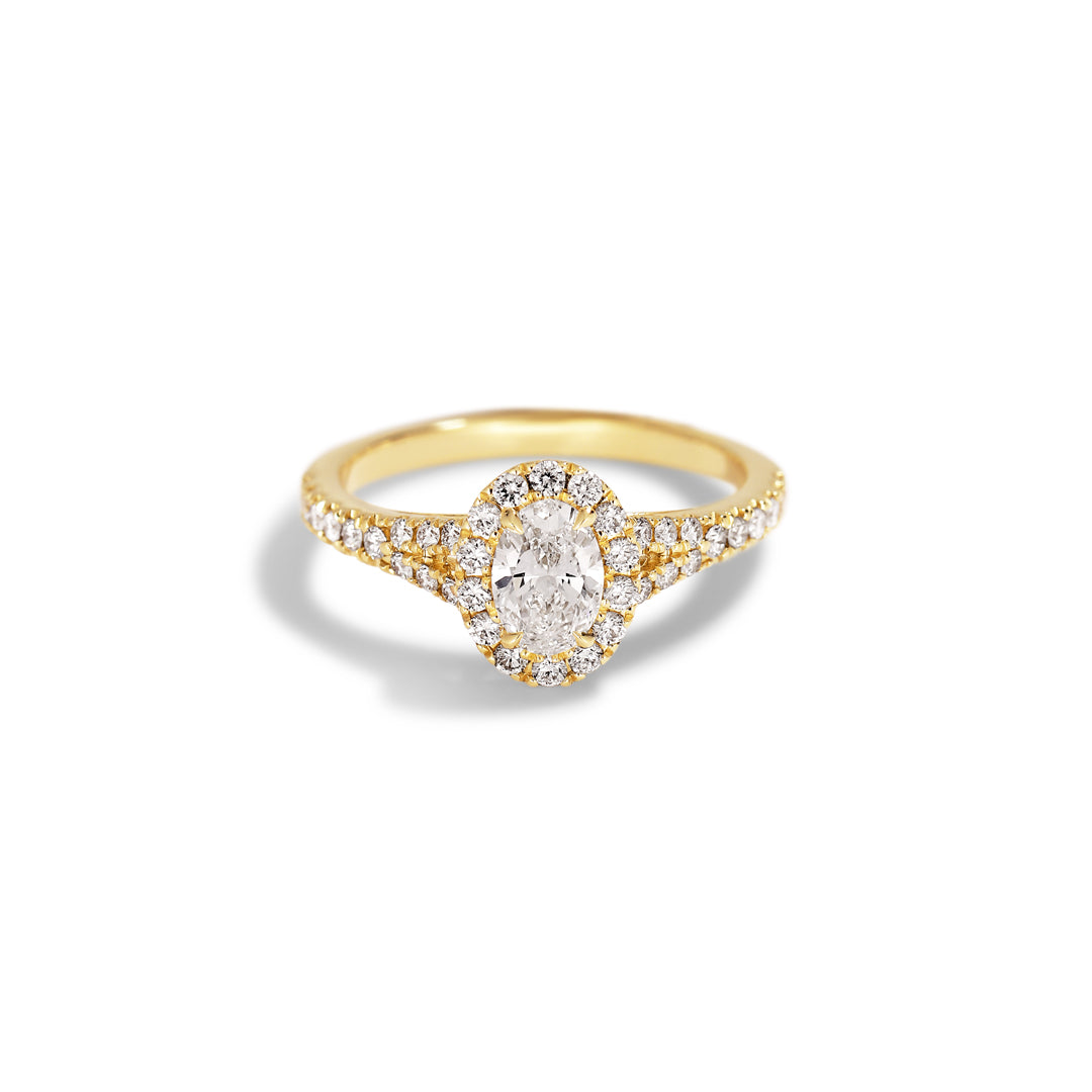 Haloring med 0,50 ct. oval - splittet ringskinne