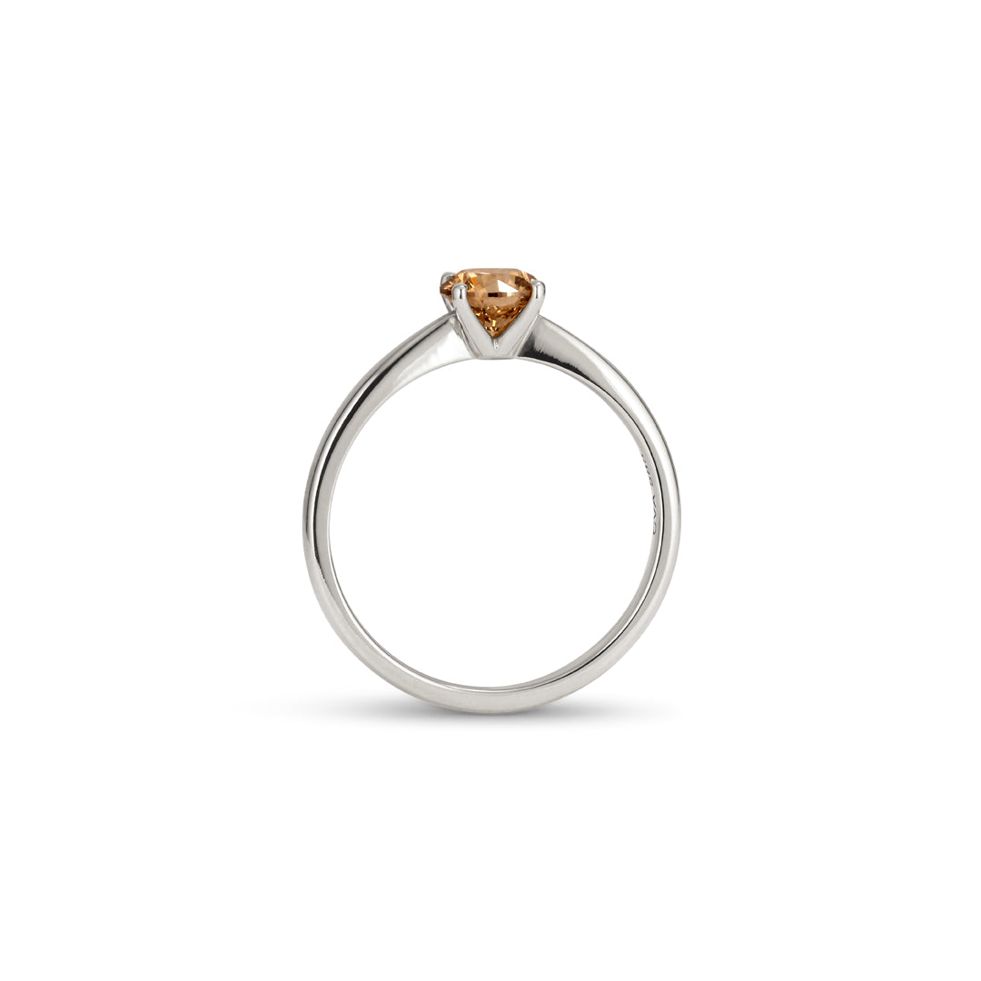 Solitairering i hvidguld med 0,60 ct. champagne