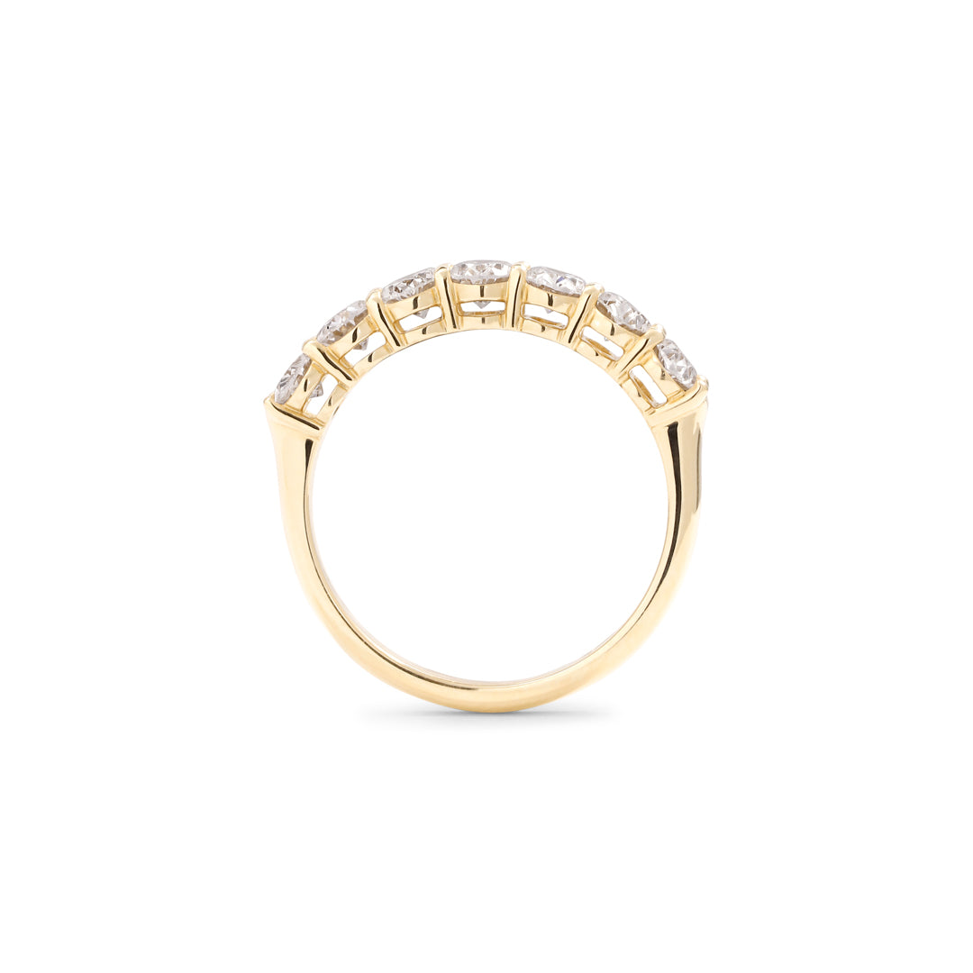 7-stens ring oval med 7x 0,20 ct.