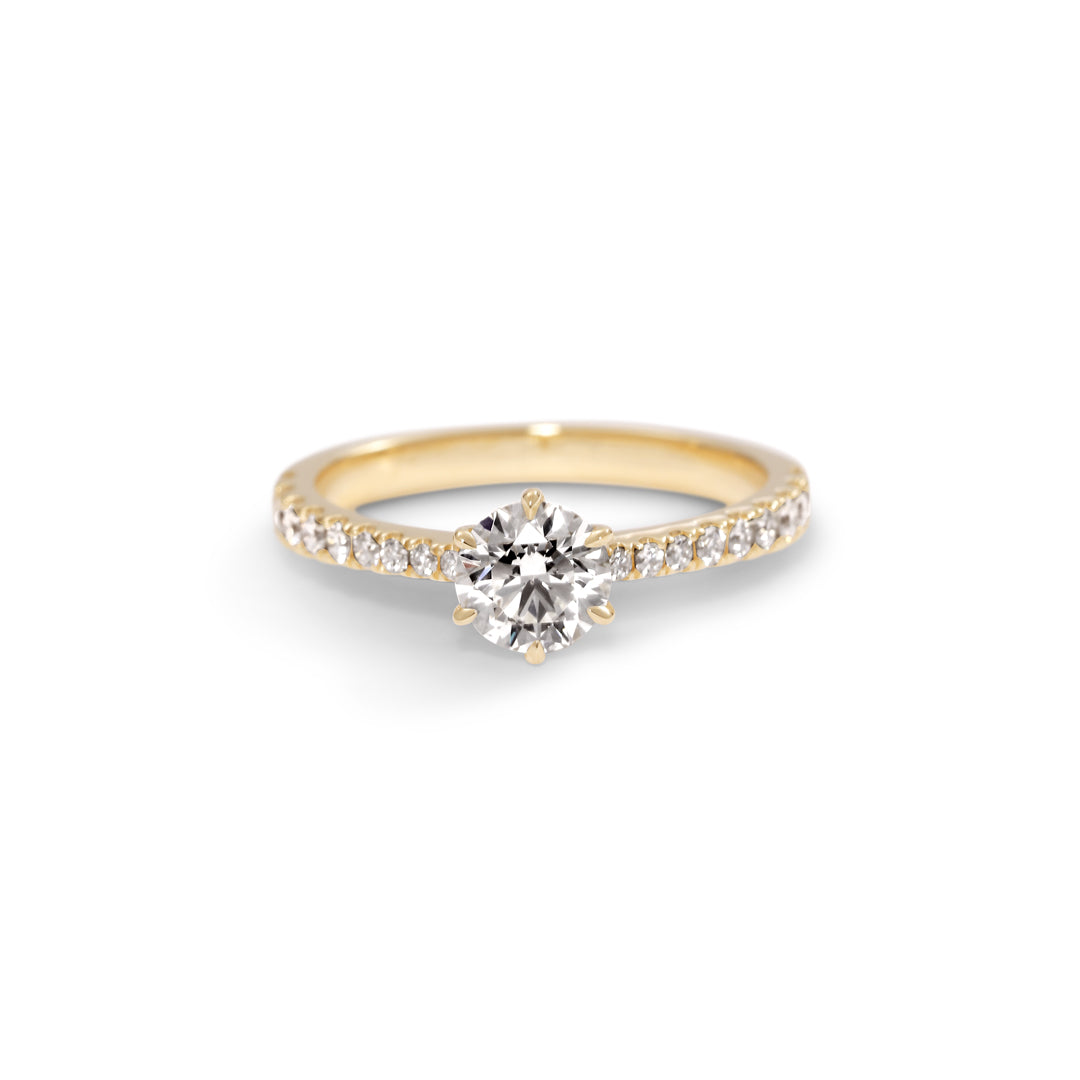 Solitairering med sidesten 0,70 ct.