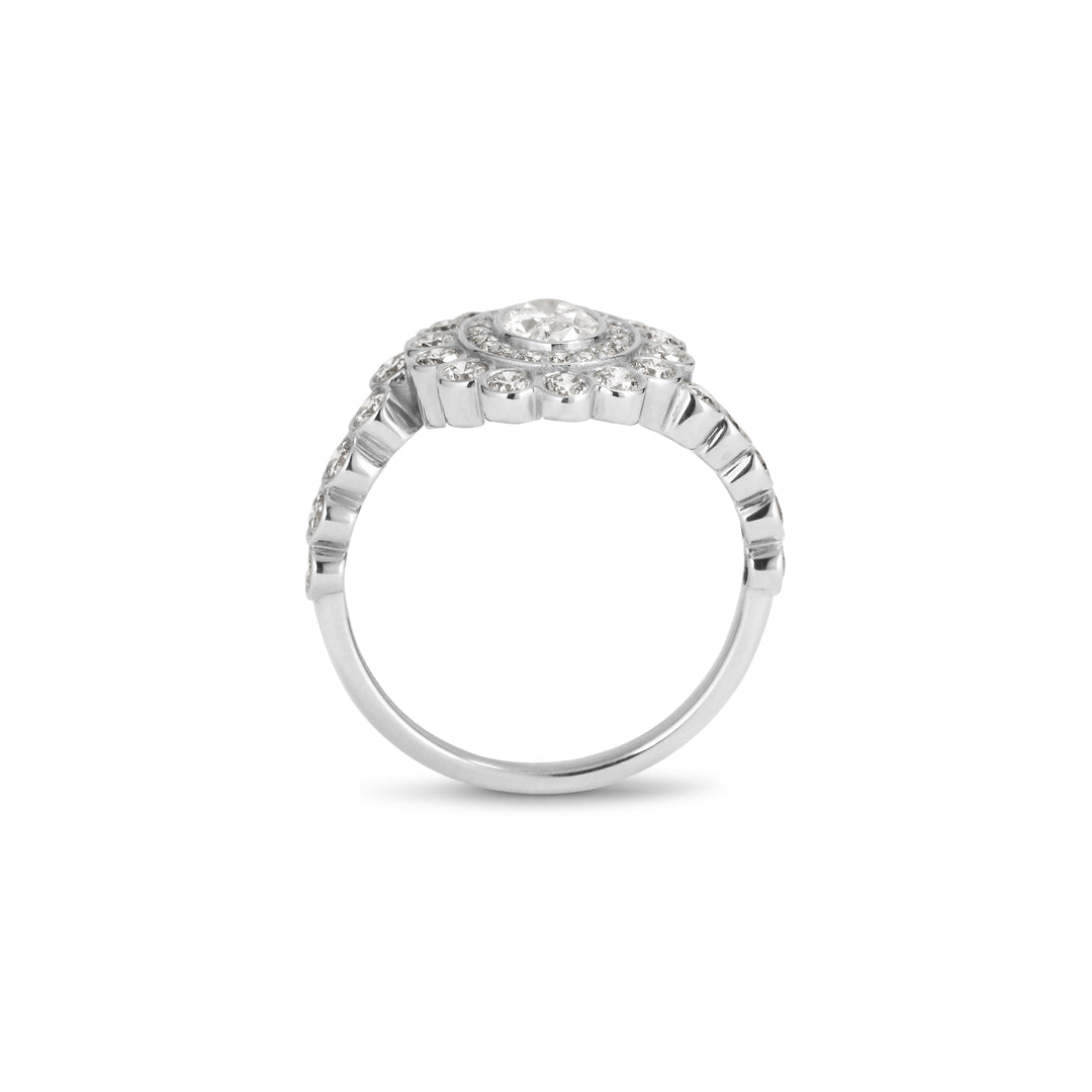 Bezel Double Oval Haloring i hvidguld med 0,40 ct.