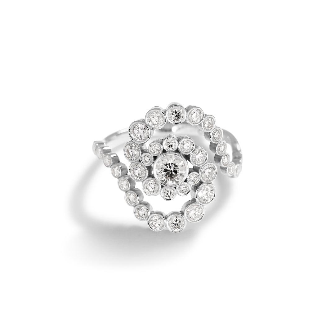 Bezel Galaxy Ring i hvidguld