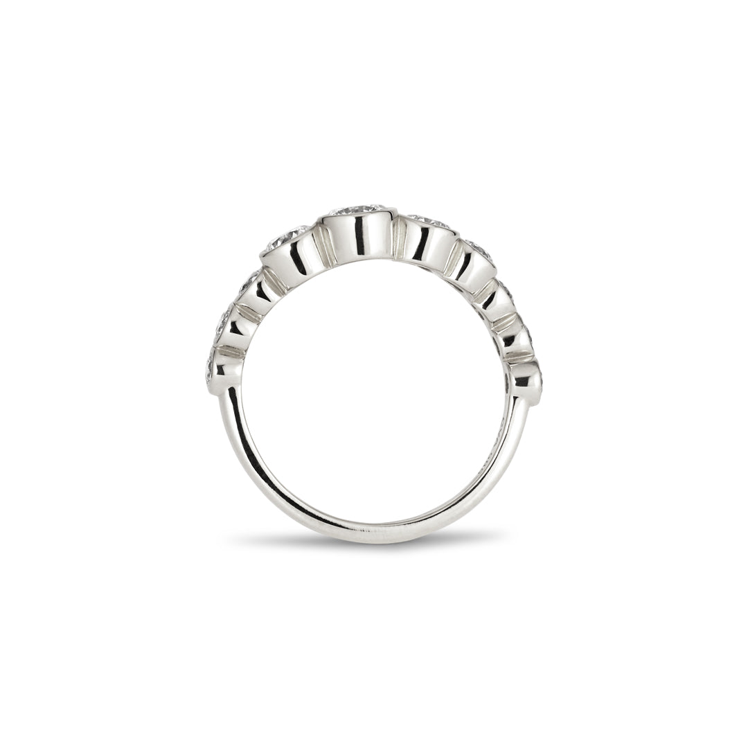Bezel Wave Ring i hvidguld med 1,04 ct.