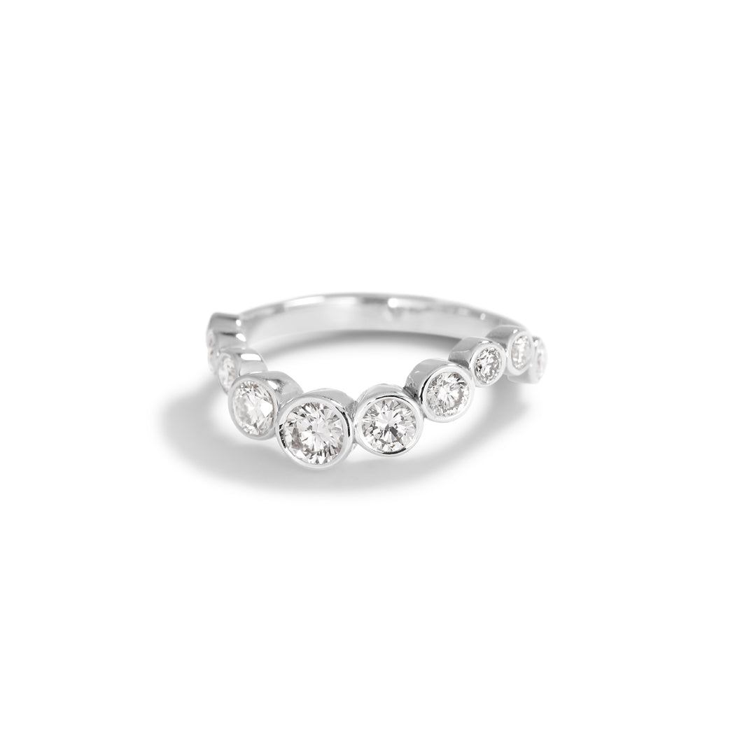 Bezel Wave Ring i hvidguld med 1,04 ct.
