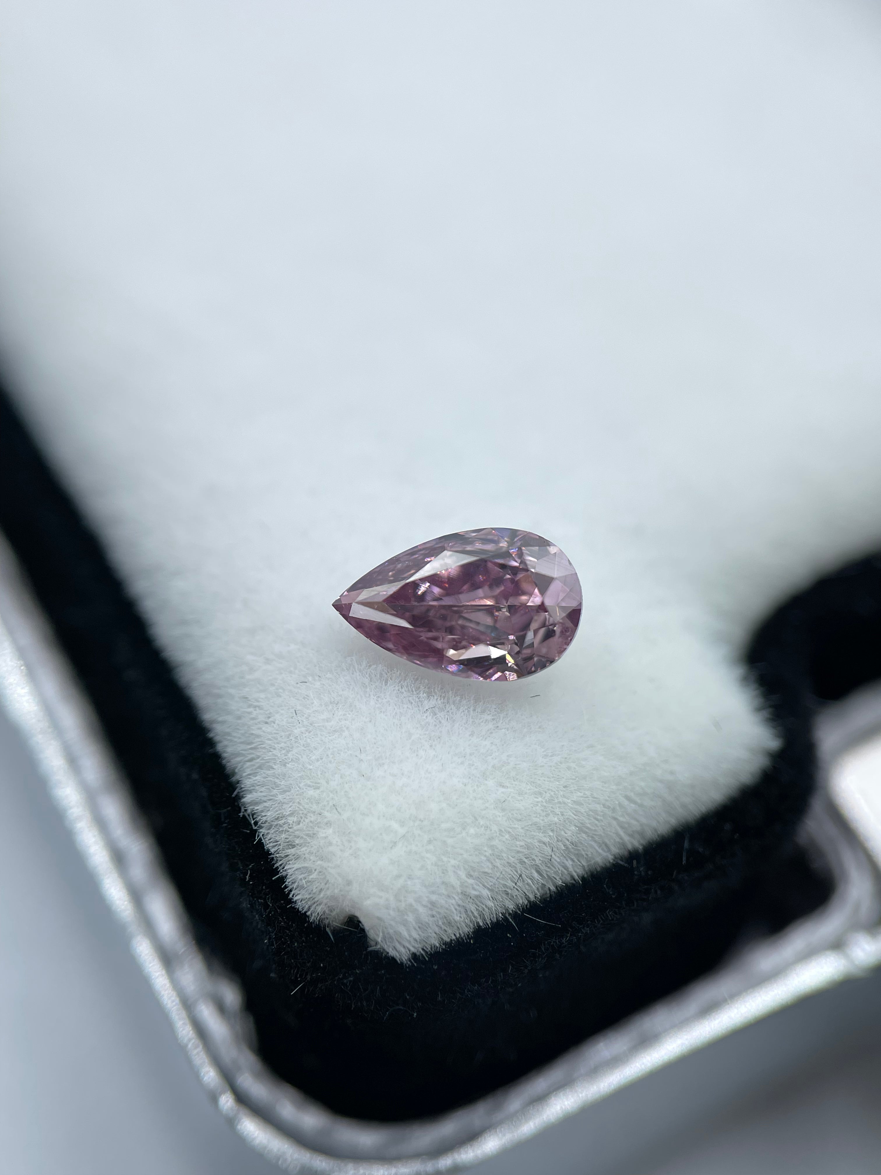 0,33 ct. Dråbe Deep Purplish Pink