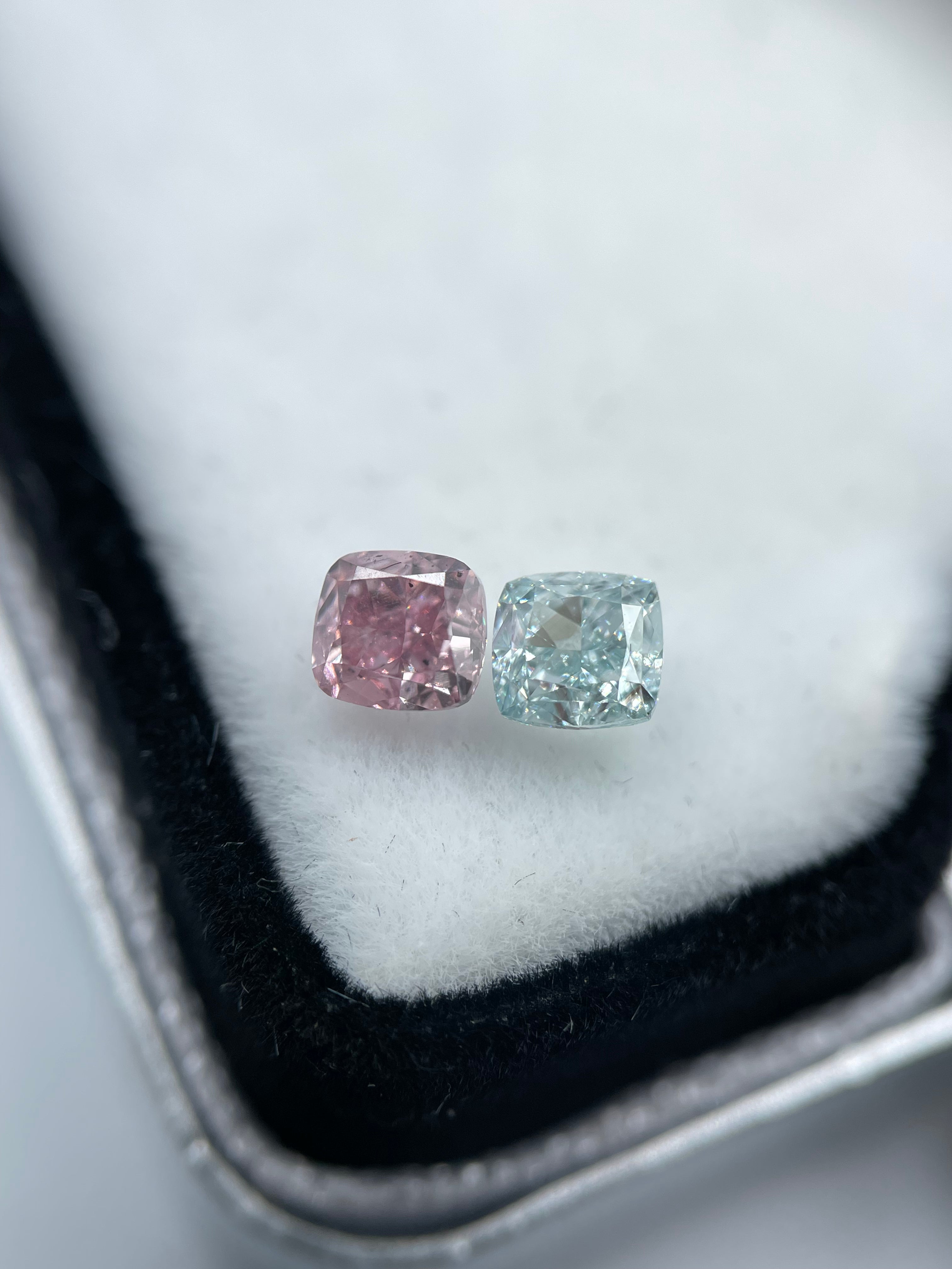 Boy & Girl - 0,28 ct. + 0,26 ct.