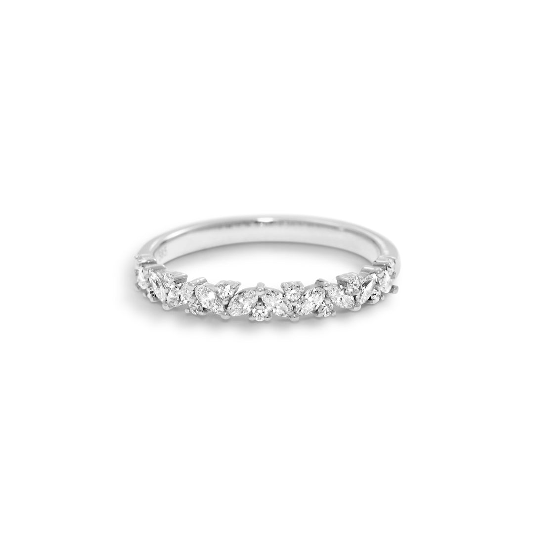 Marquis Dream Alliancering i hvidguld med 0,41 ct.