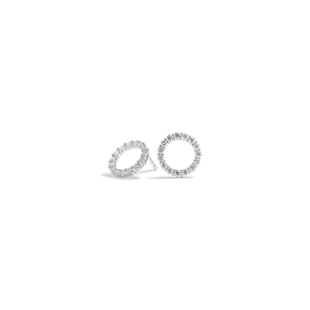 Cirkel ørestikker i hvidguld - i alt 0,90 ct.