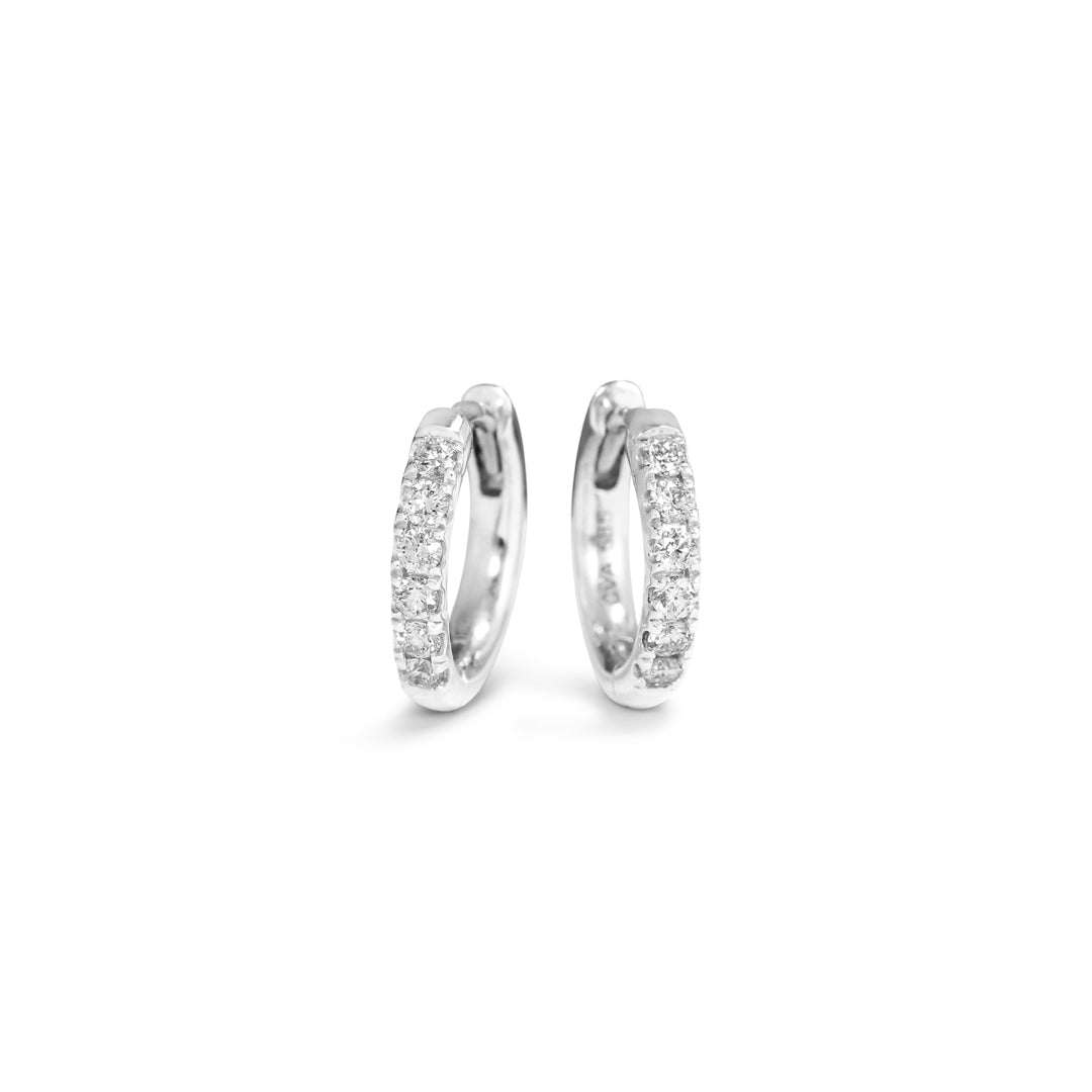 Hoops 8 mm i hvidguld - 0,018 ct.