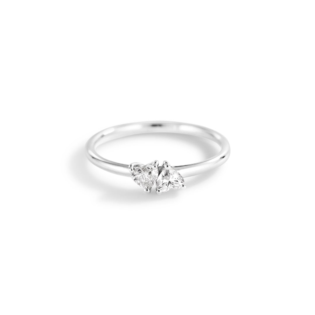 TOI et MOI ring i hvidguld med 2x 0,15 ct. hjerter