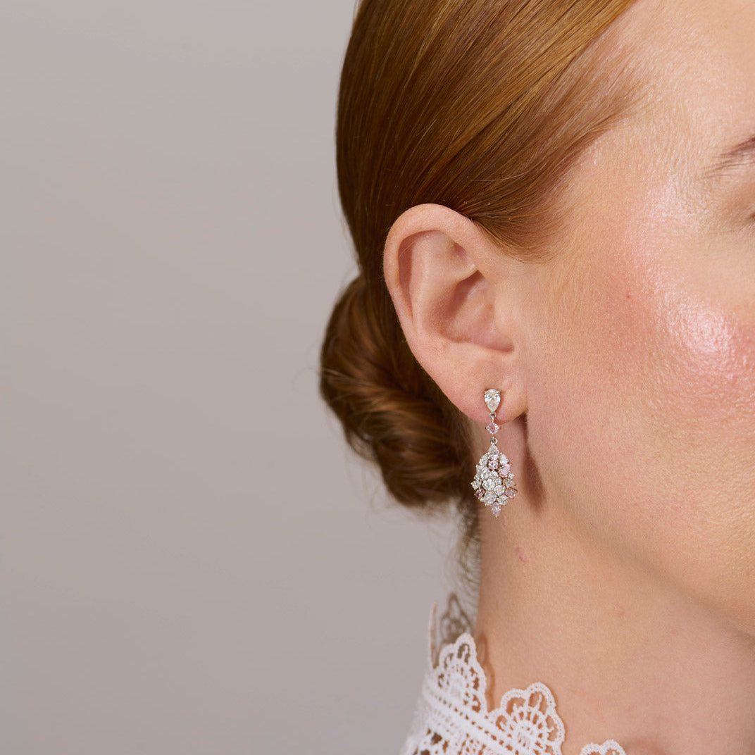 Pink Argyle Chandeliers i hvidguld med i alt 3,61 ct.